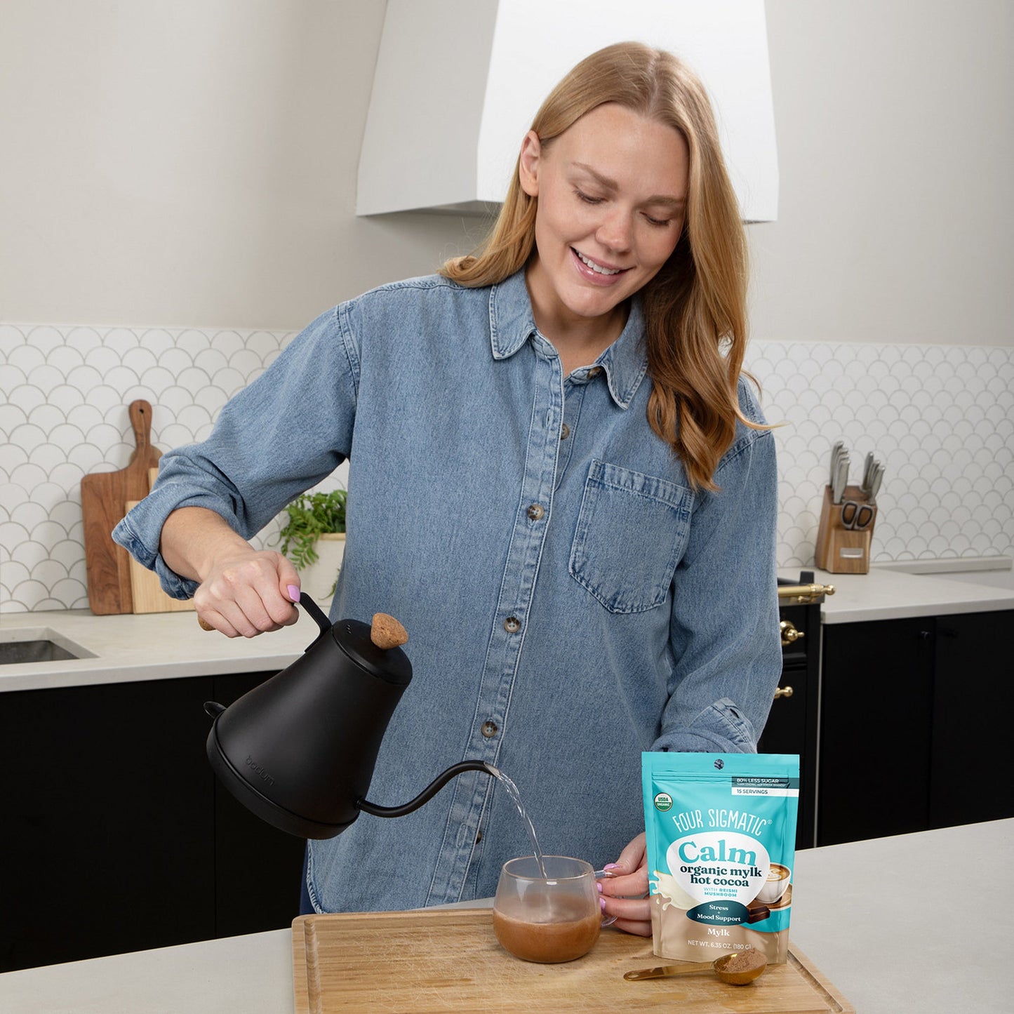 calm-mylk-hot-cocoa-n9 calm-cocoa-mylk-lifestyle1-2026.jpg