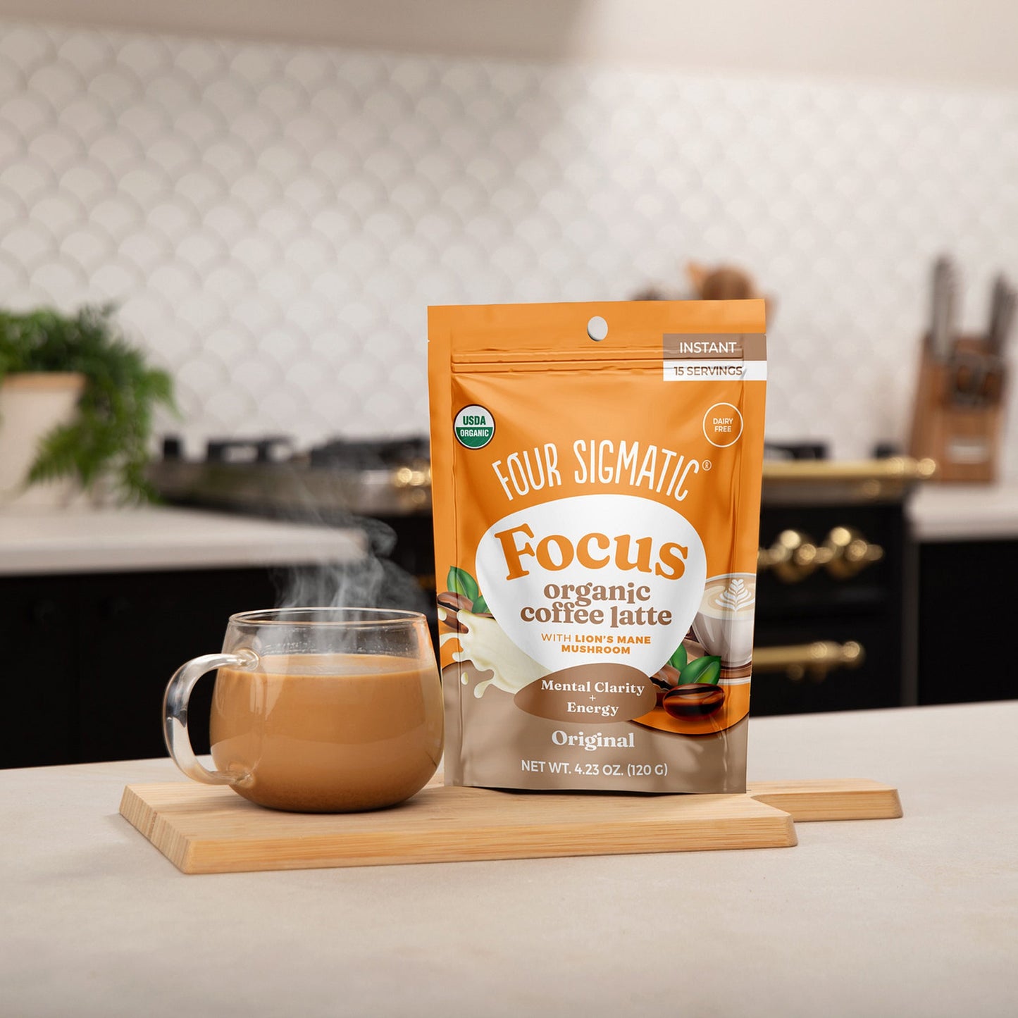 focus-organic-coffee-latte-original-s7 focus-latte-original-lifestyle2-2026.jpg